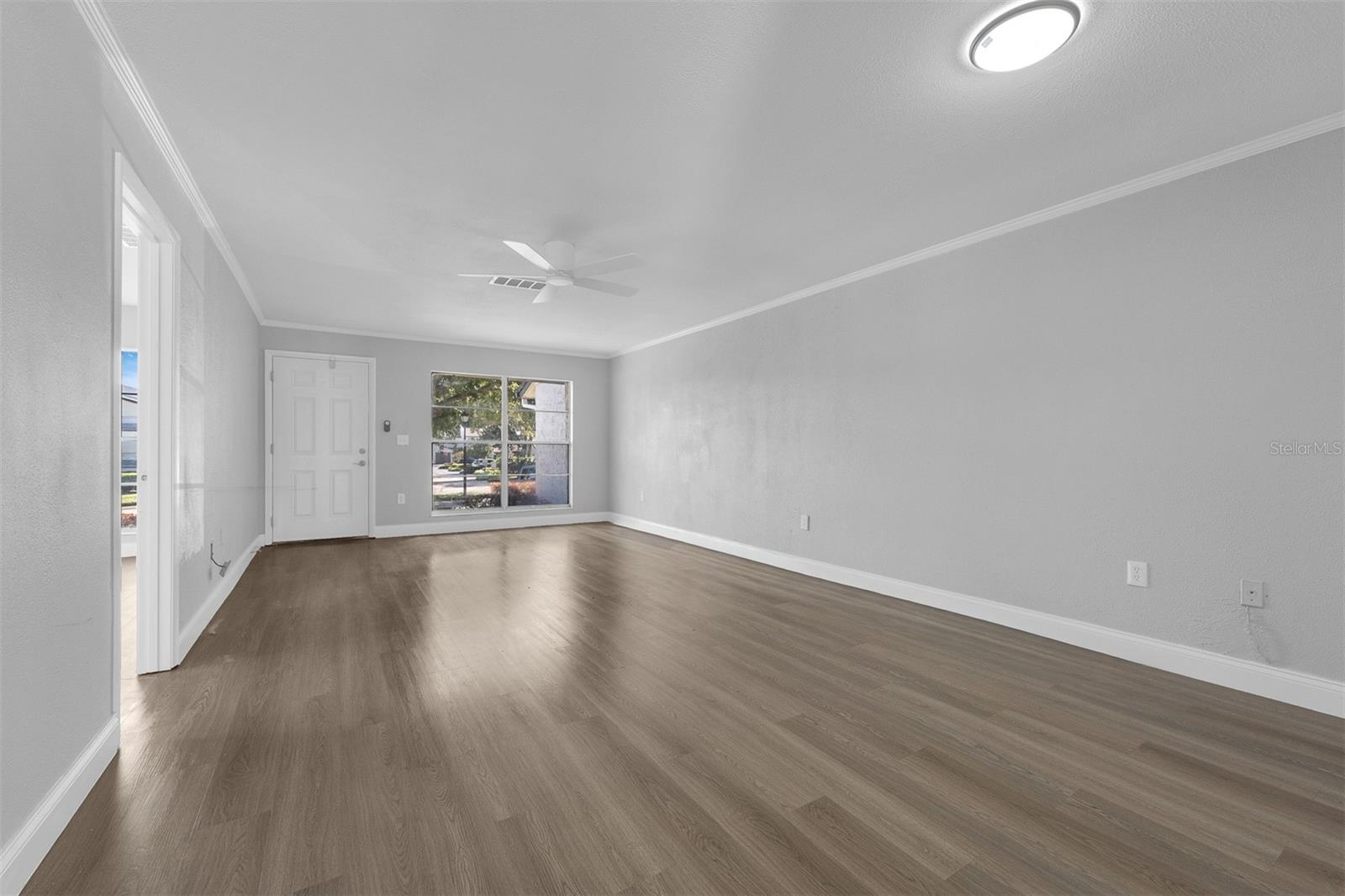 Image 5 of 29 For 1601 Grove Street 552