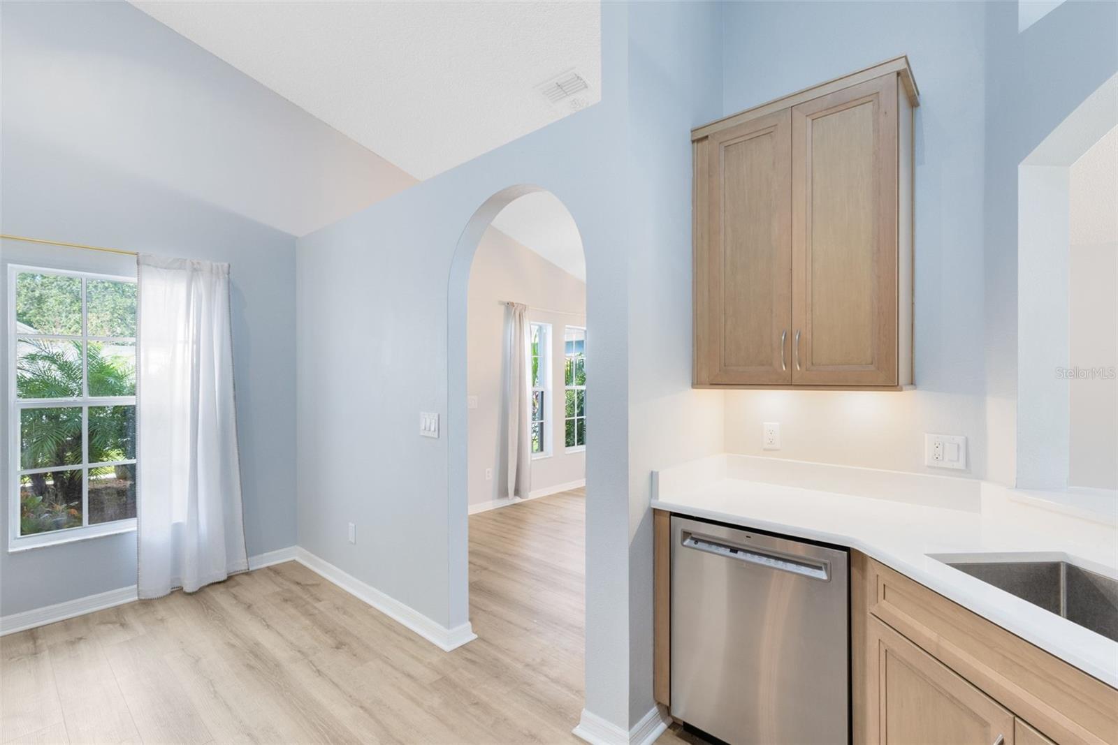 Image 10 of 38 For 975 Cherry Valley Way