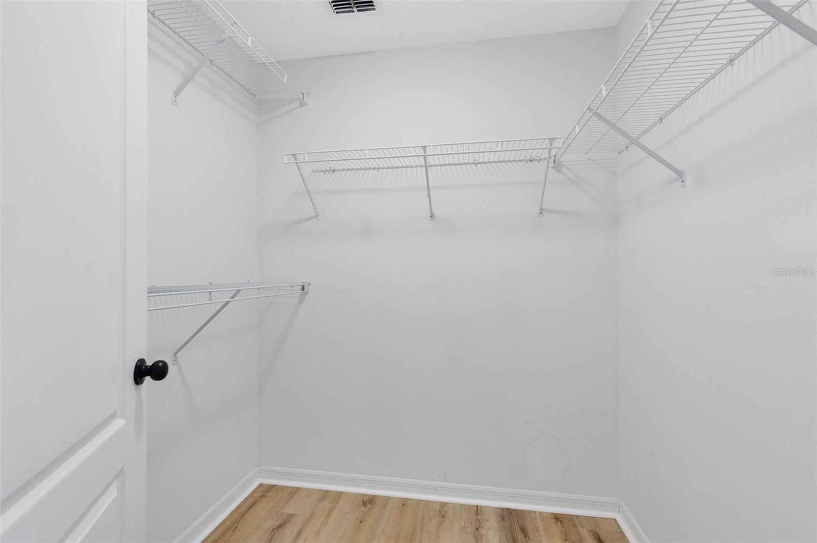 Image 12 of 38 For 975 Cherry Valley Way