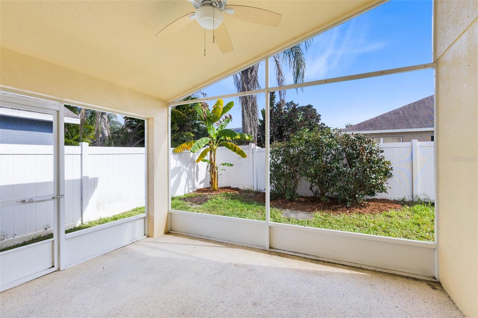 Image 25 of 38 For 975 Cherry Valley Way