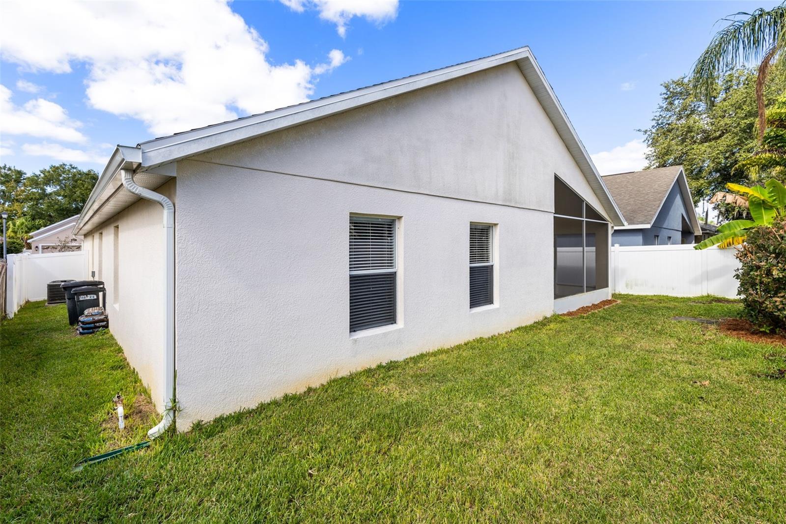 Image 27 of 38 For 975 Cherry Valley Way