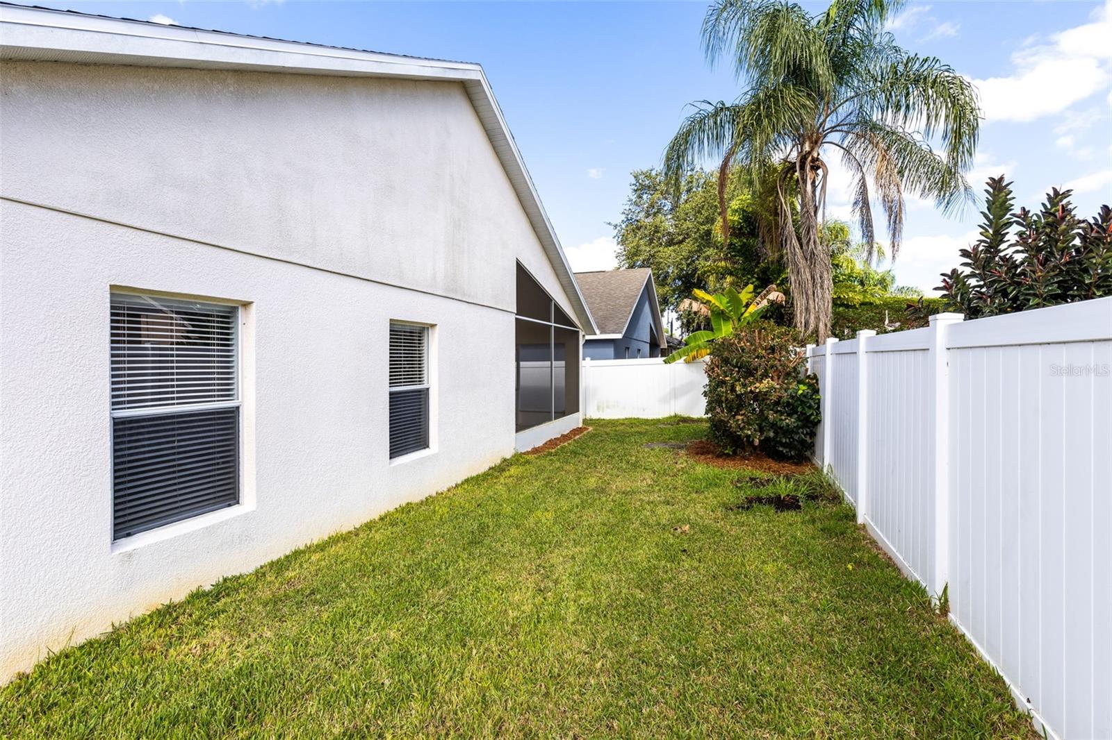 Image 28 of 38 For 975 Cherry Valley Way