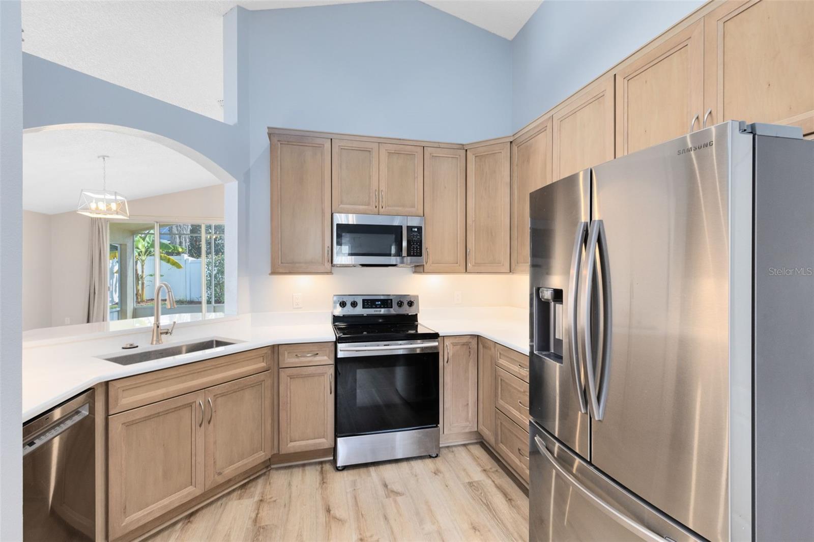 Image 7 of 38 For 975 Cherry Valley Way