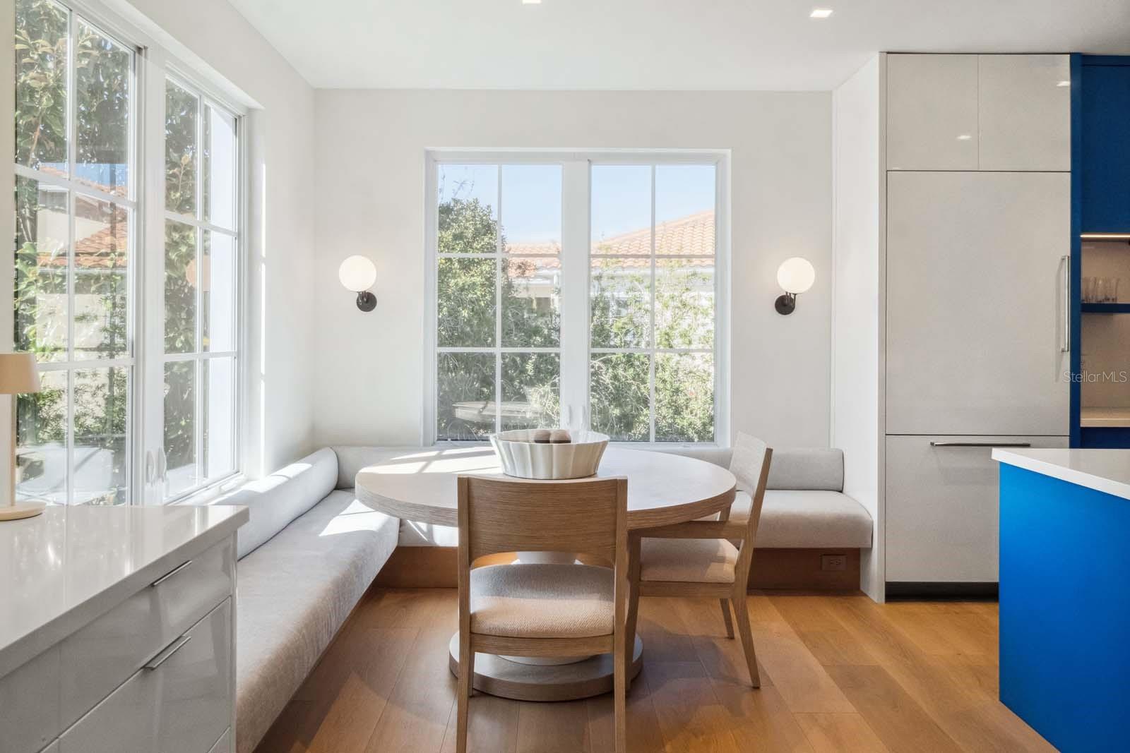 Image 22 of 49 For 10339 Kensington Shore Drive J-202