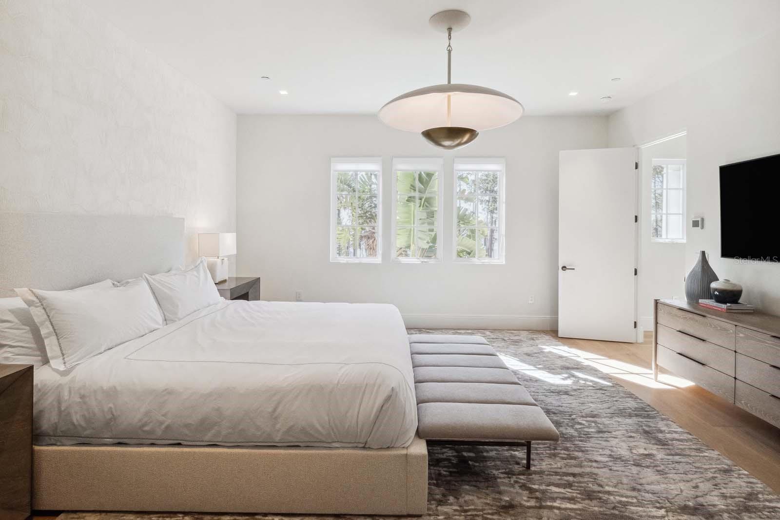 Image 23 of 49 For 10339 Kensington Shore Drive J-202
