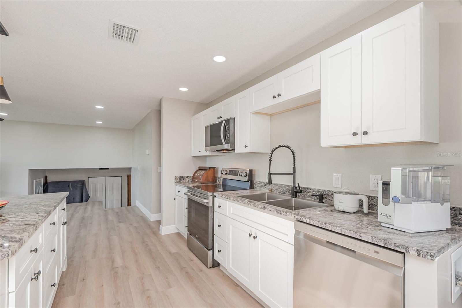 Image 13 of 36 For 32 St Andrews Drive