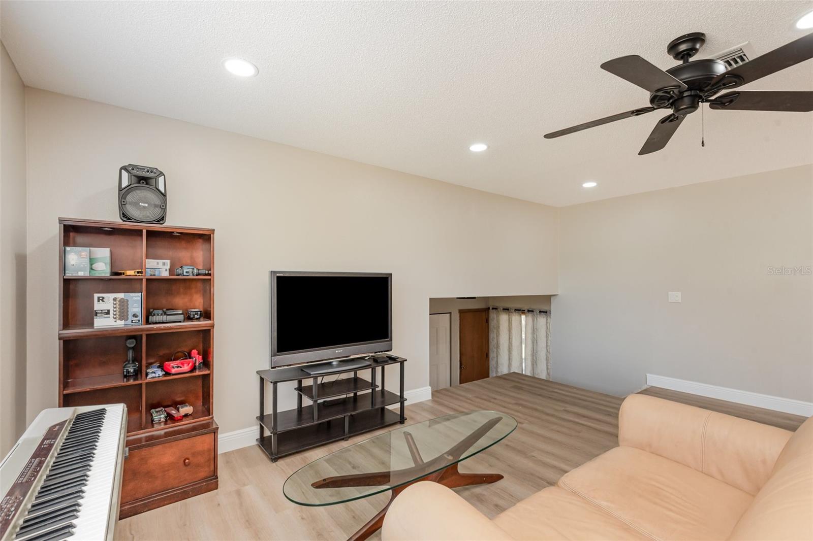 Image 14 of 36 For 32 St Andrews Drive