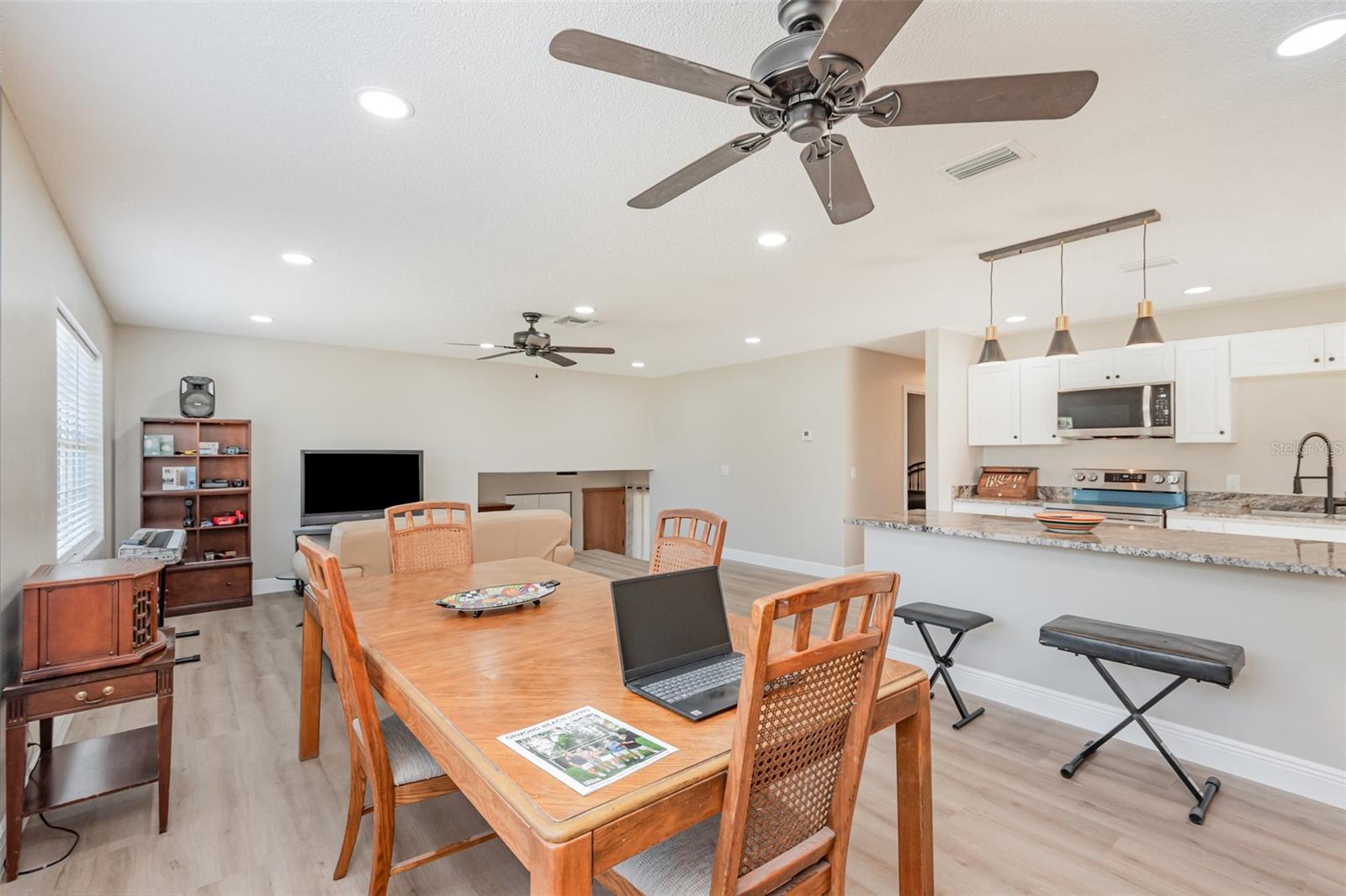 Image 6 of 36 For 32 St Andrews Drive