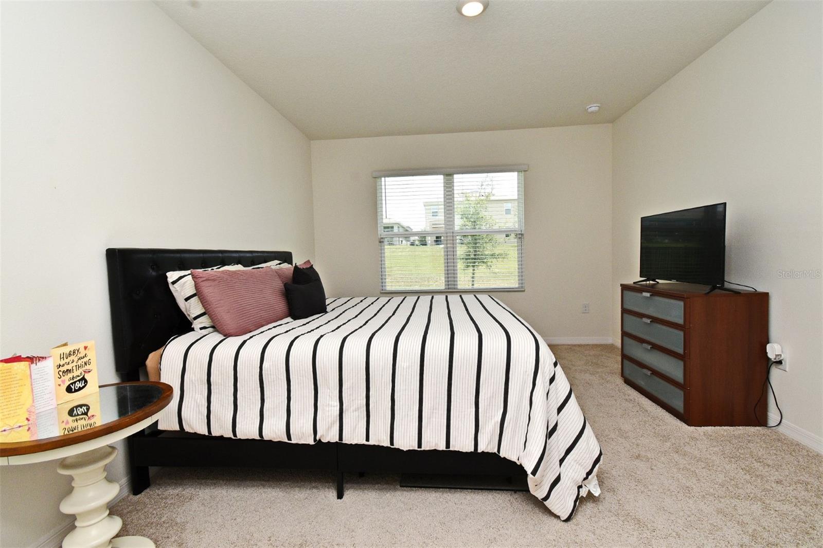 Image 17 of 49 For 440 Baroness Way