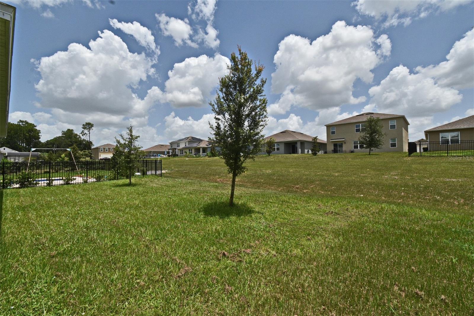 Image 38 of 49 For 440 Baroness Way