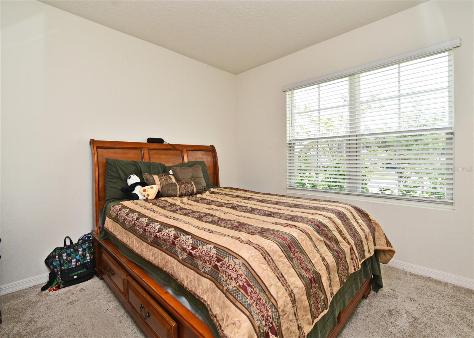 Image 5 of 49 For 440 Baroness Way