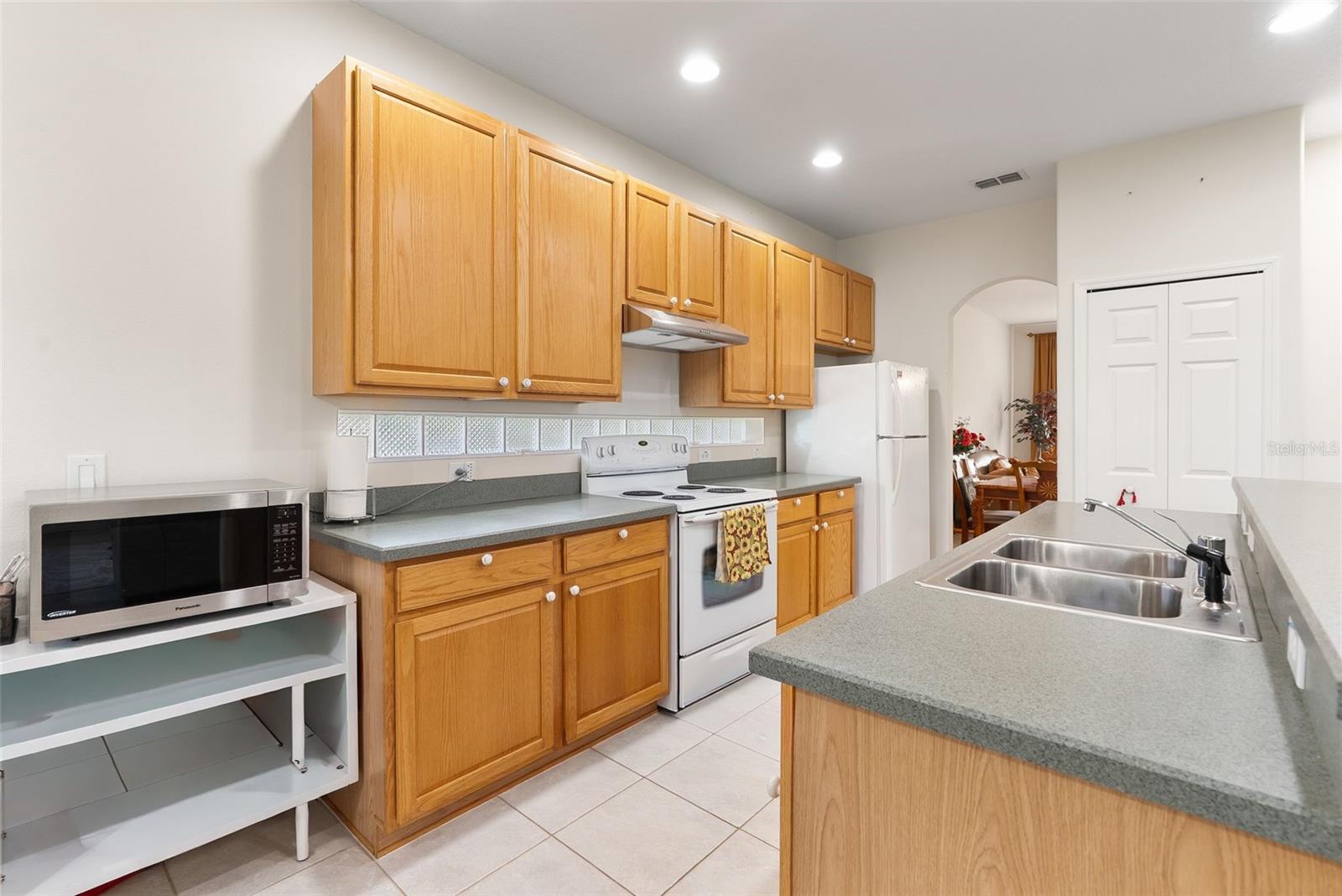 Image 11 of 32 For 9432 Pecky Cypress Way