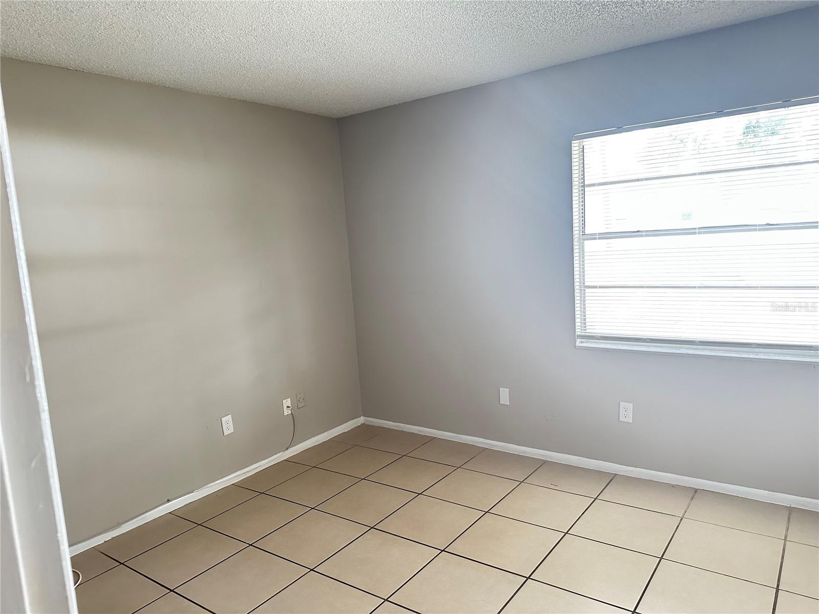 Image 13 of 21 For 2416 Alister Court