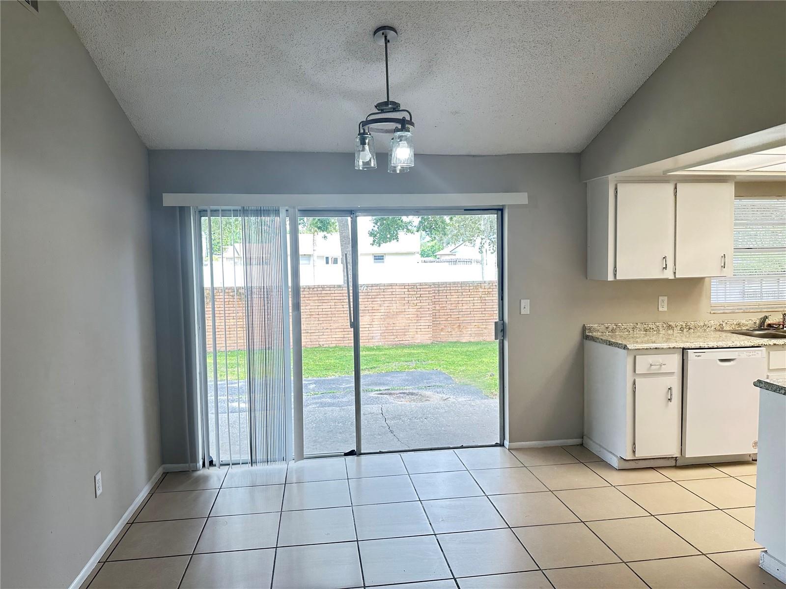 Image 16 of 21 For 2416 Alister Court