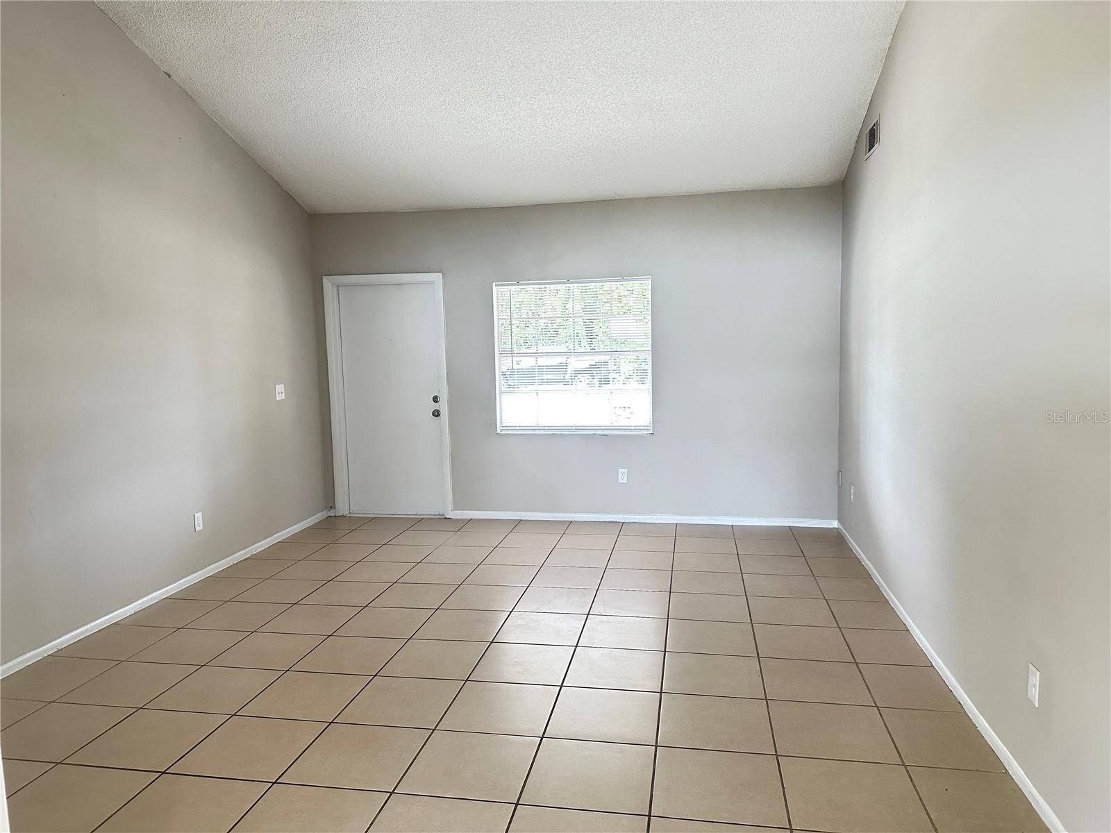 Image 17 of 21 For 2416 Alister Court