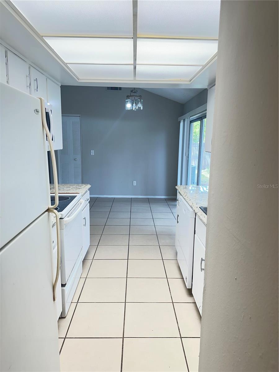 Image 5 of 21 For 2416 Alister Court