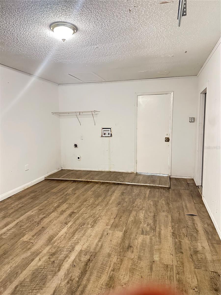 Image 7 of 21 For 2416 Alister Court
