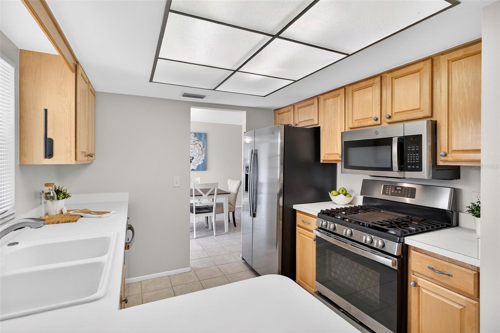 Image 5 of 33 For 1693 Canterbury Circle