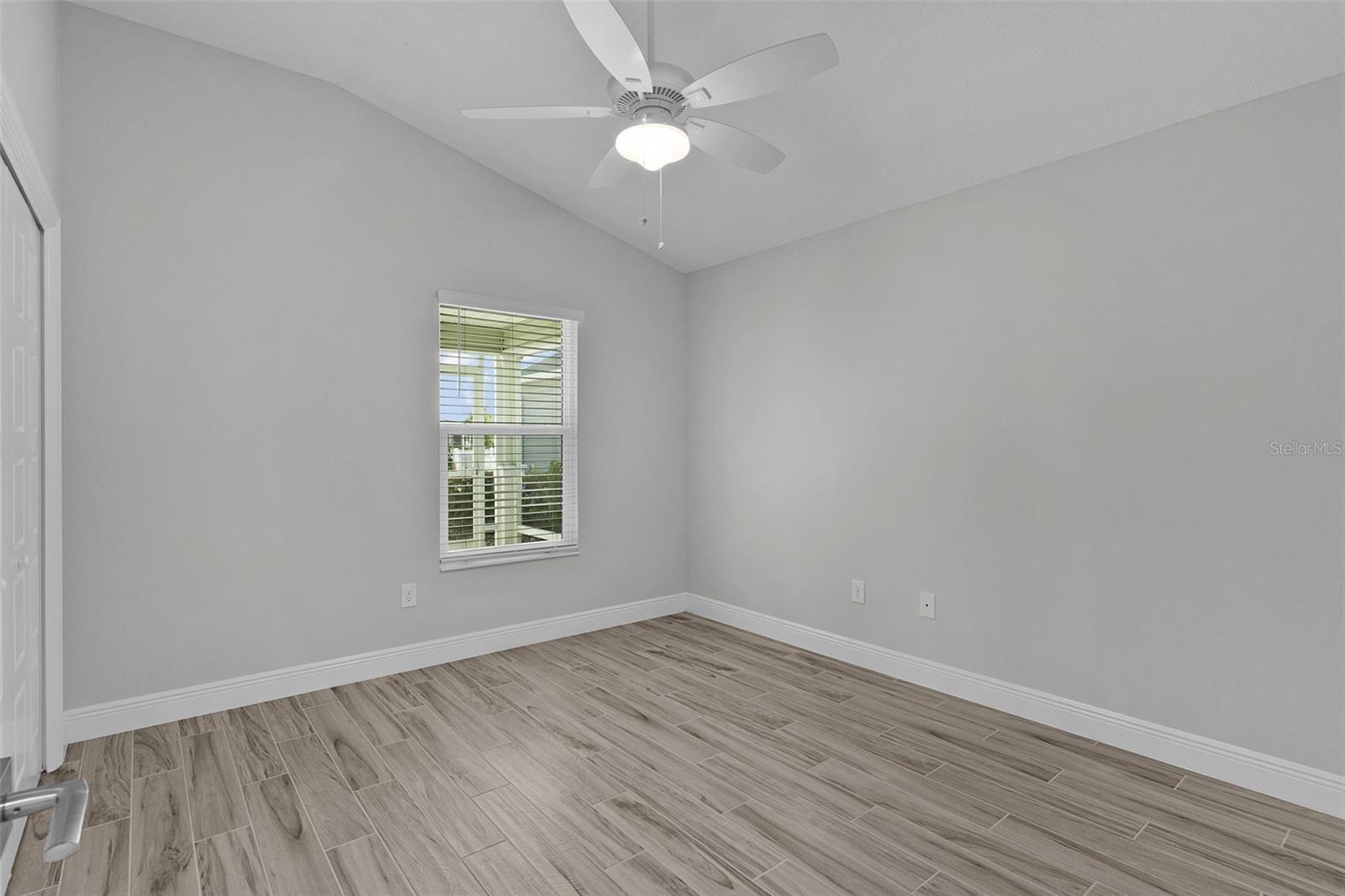Image 20 of 39 For 6230 Dingman Way