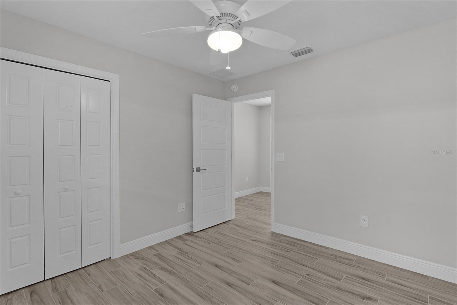 Image 21 of 39 For 6230 Dingman Way