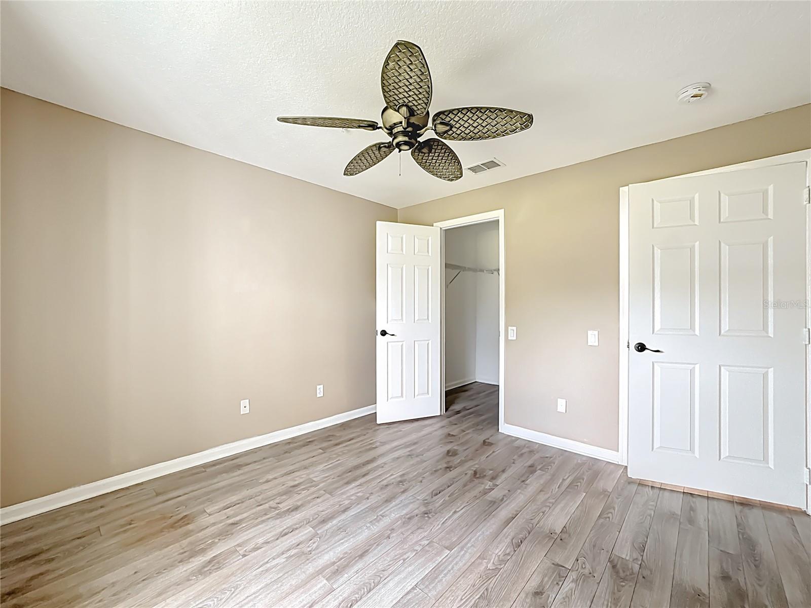 Image 37 of 71 For 3960 Southpointe Drive 515