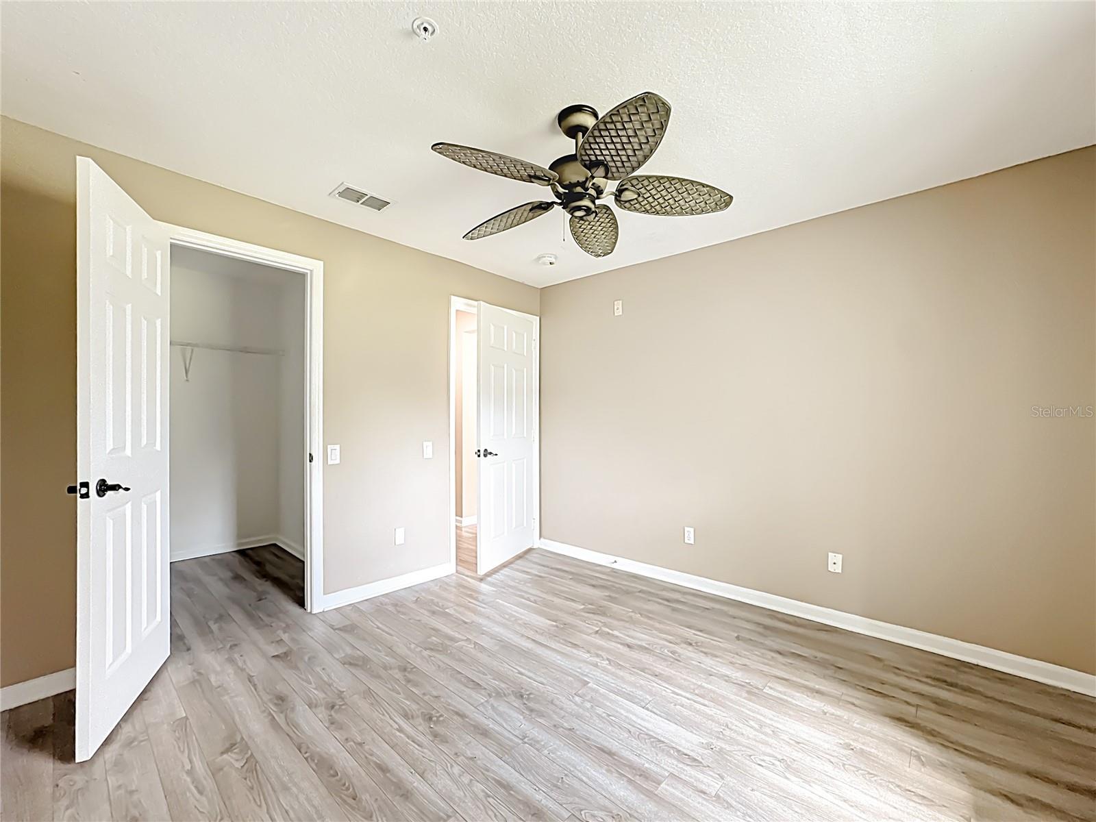 Image 38 of 71 For 3960 Southpointe Drive 515