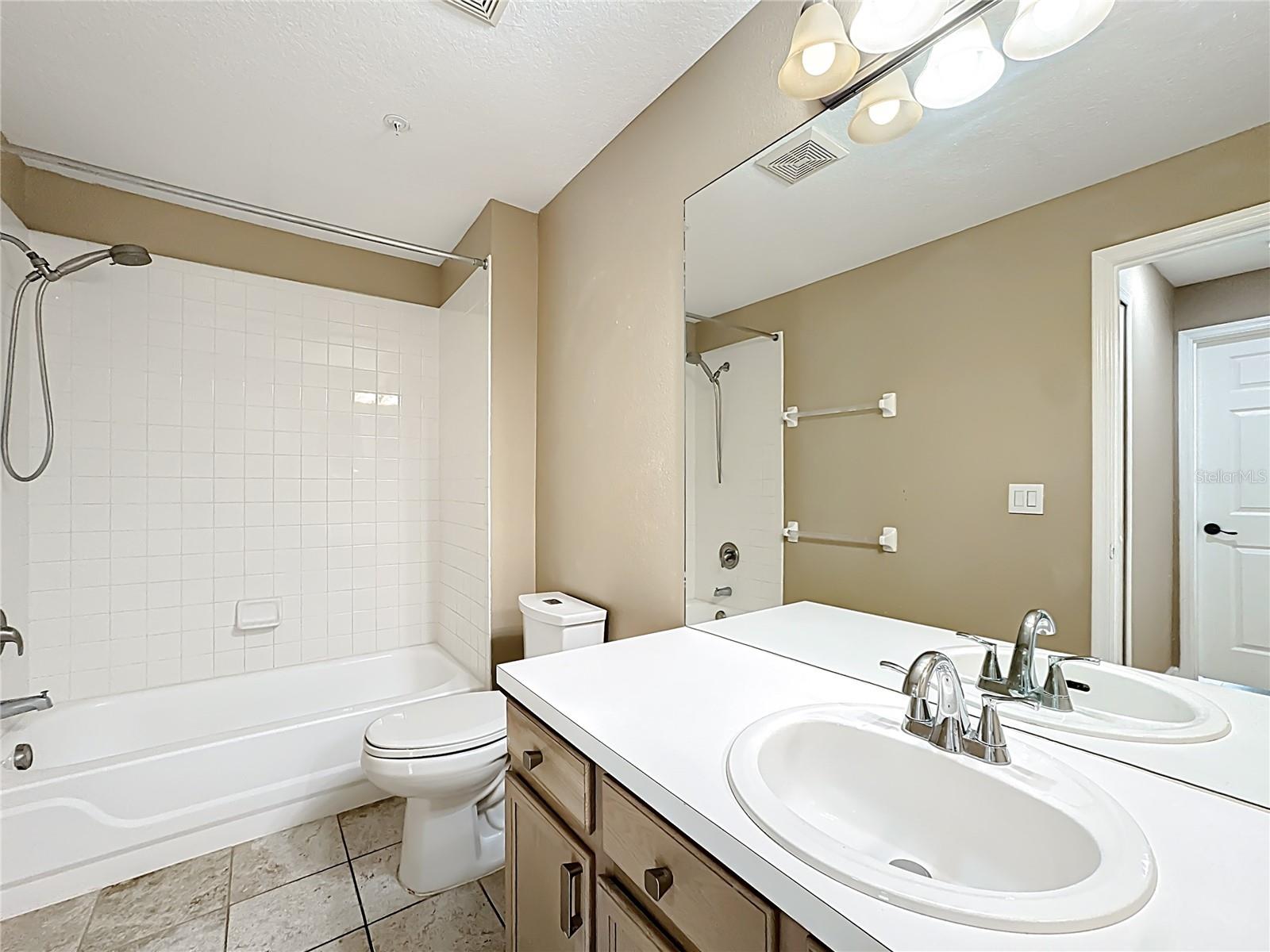 Image 40 of 71 For 3960 Southpointe Drive 515