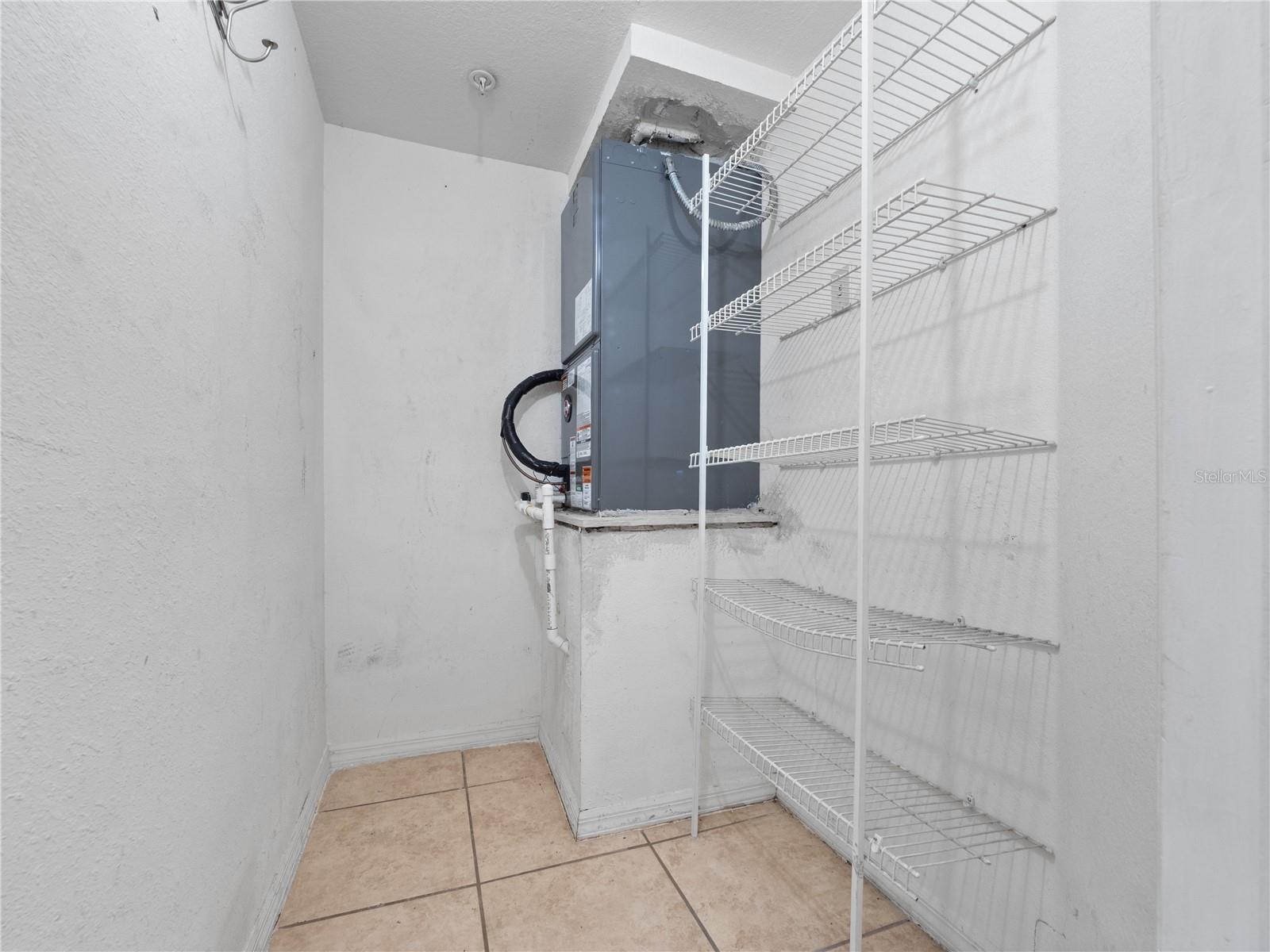 Image 16 of 22 For 7210 Westpointe Boulevard 1325