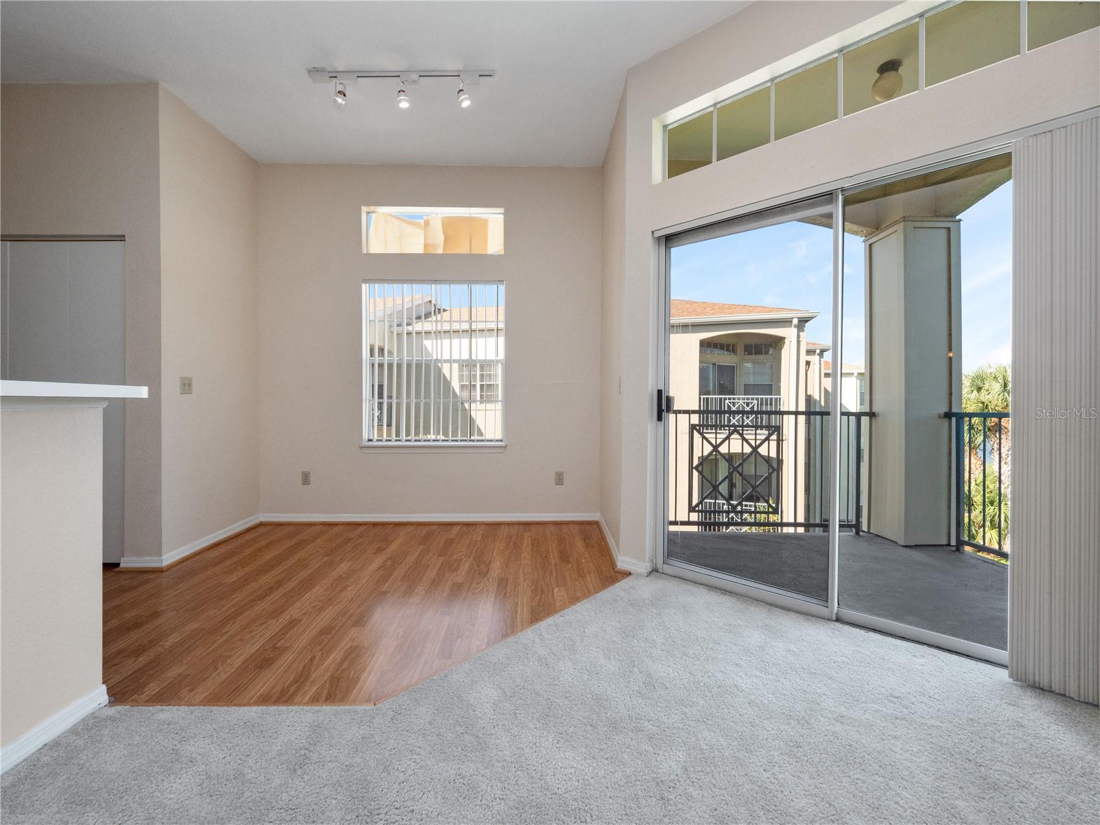 Image 5 of 22 For 7330 Westpointe Boulevard 432