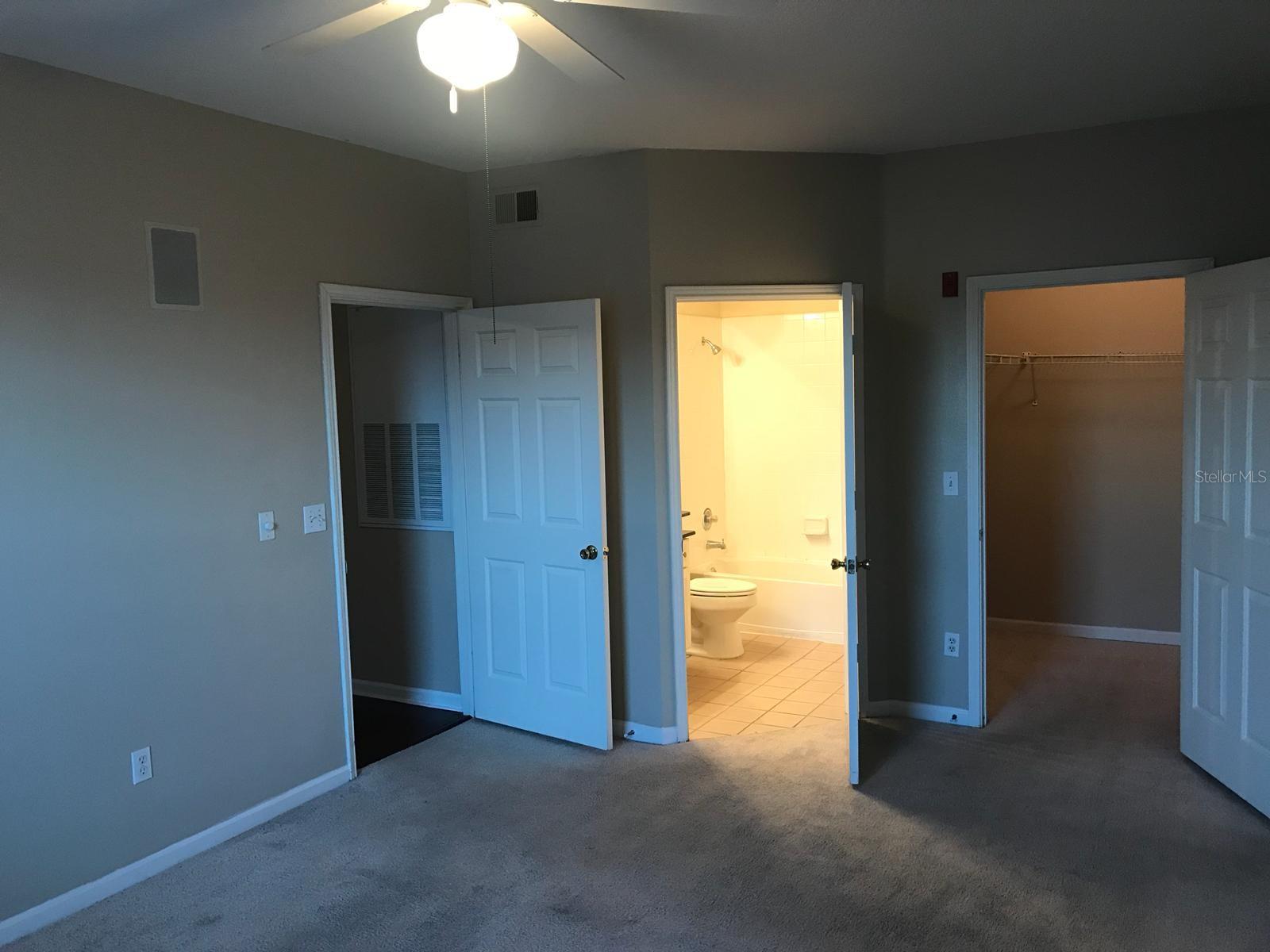 Image 13 of 25 For 14316 Fredricksburg Drive 518