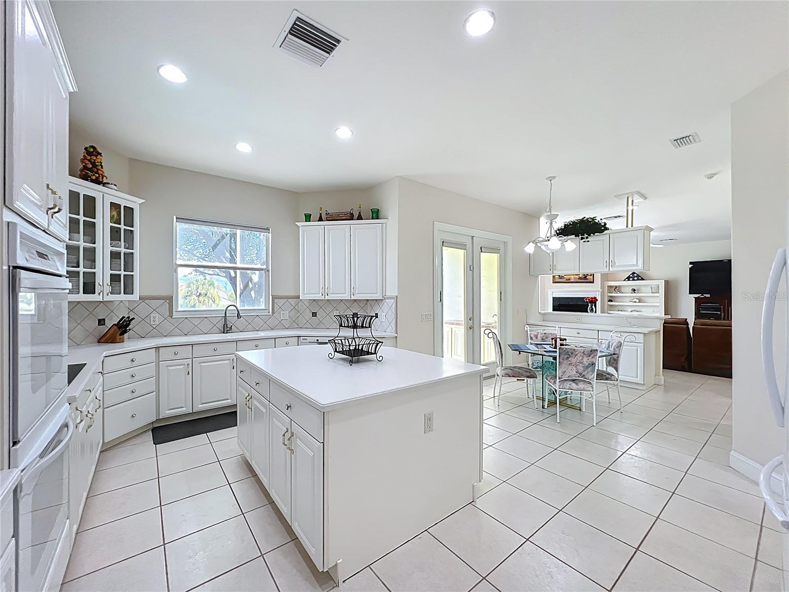 Image 15 of 77 For 16915 Winter Road