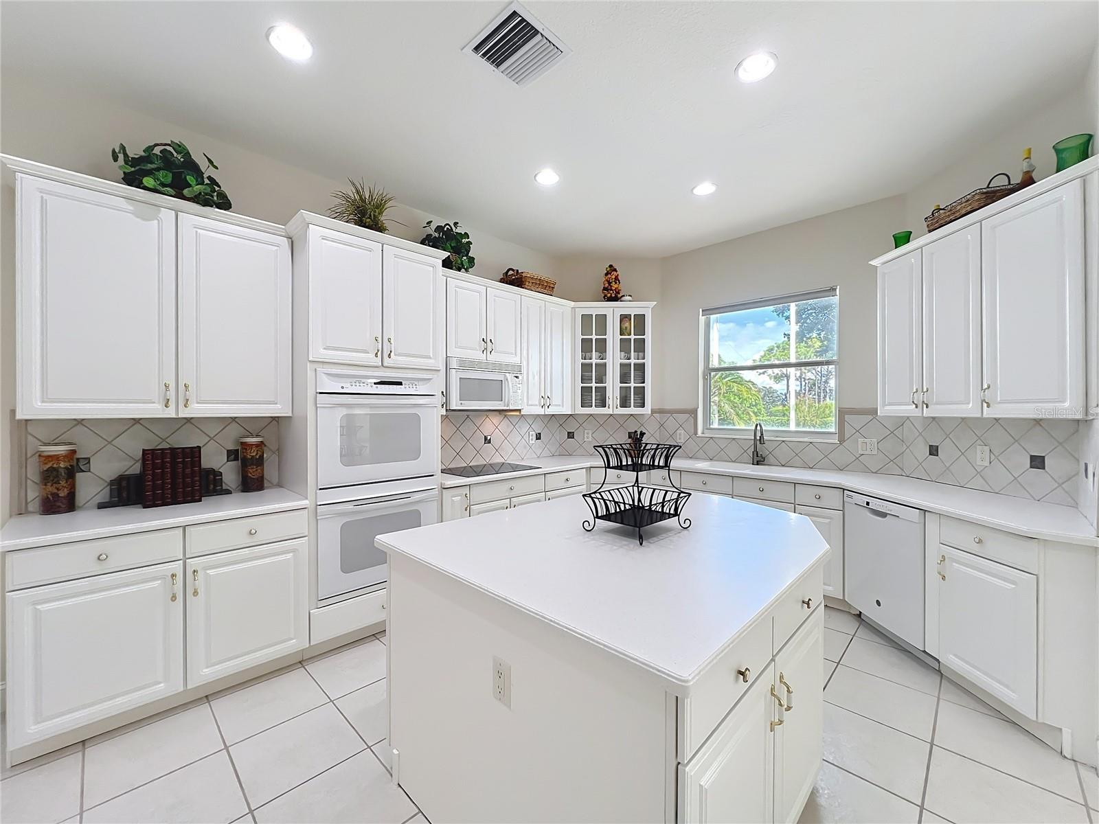 Image 20 of 77 For 16915 Winter Road