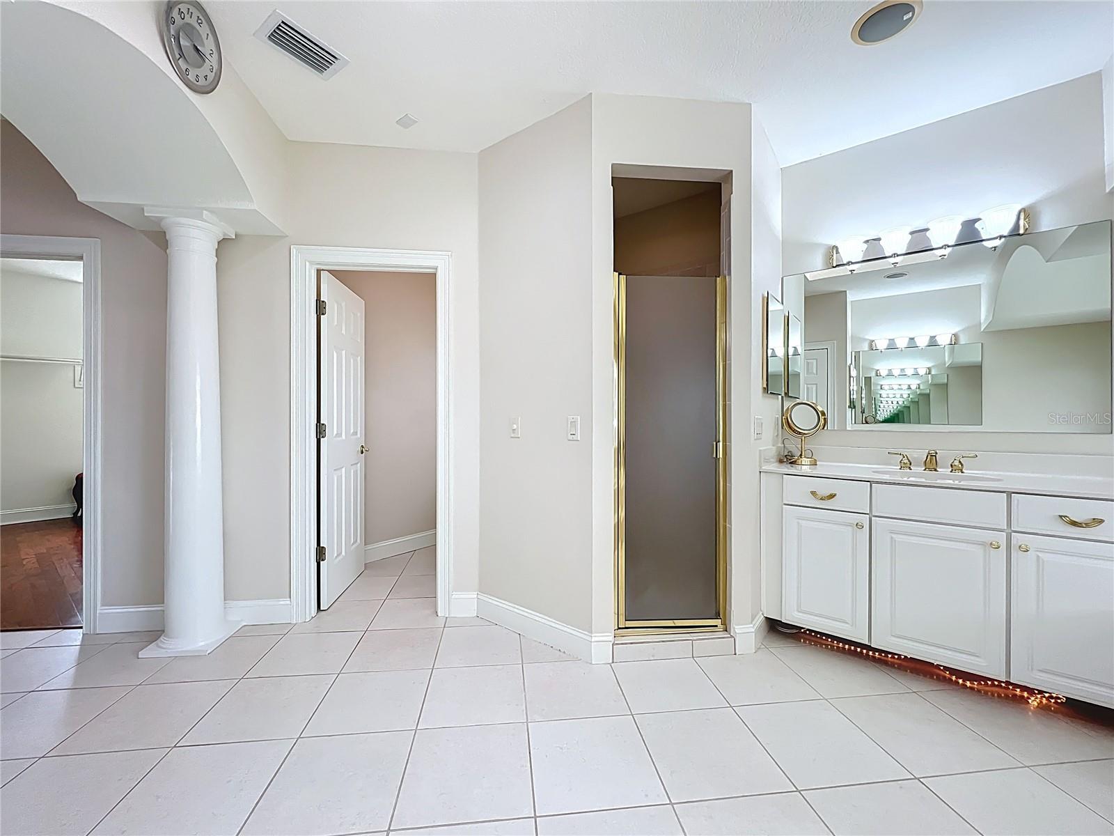 Image 40 of 77 For 16915 Winter Road