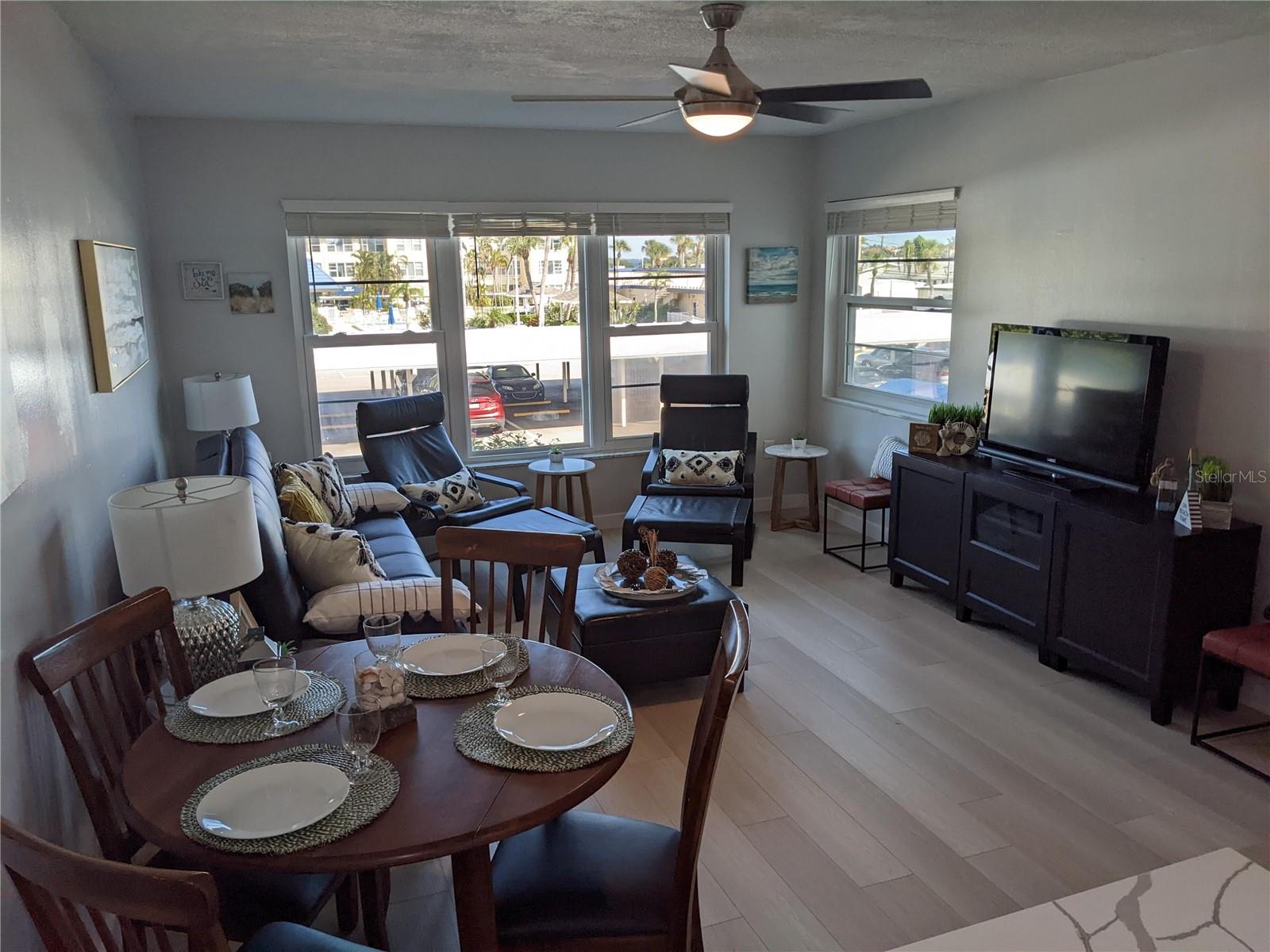 Image 3 of 19 For 3806 Gulf Of Mexico Drive C208
