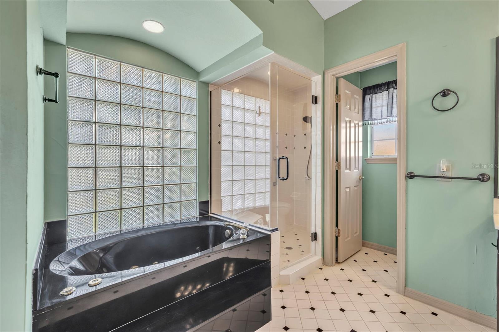 Image 38 of 63 For 3760 Aldergate Place