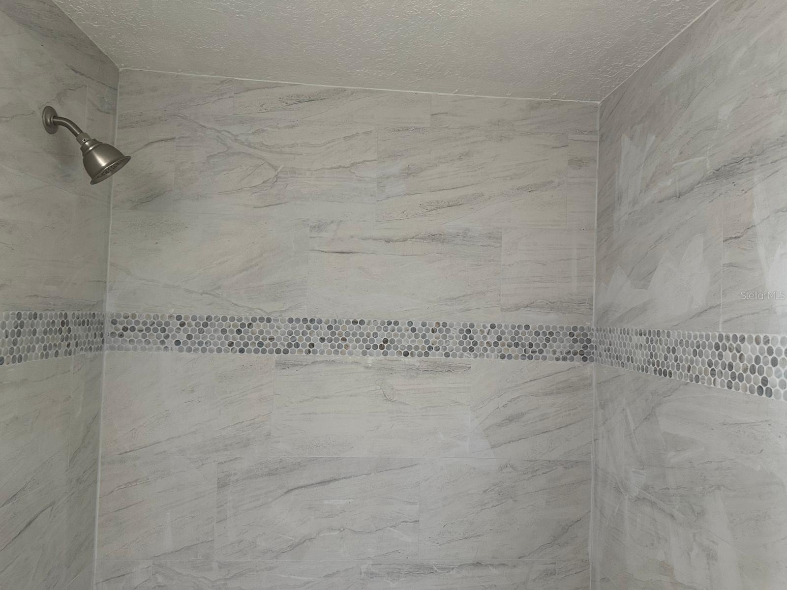 Image 4 of 6 For 724 Grove Avenue