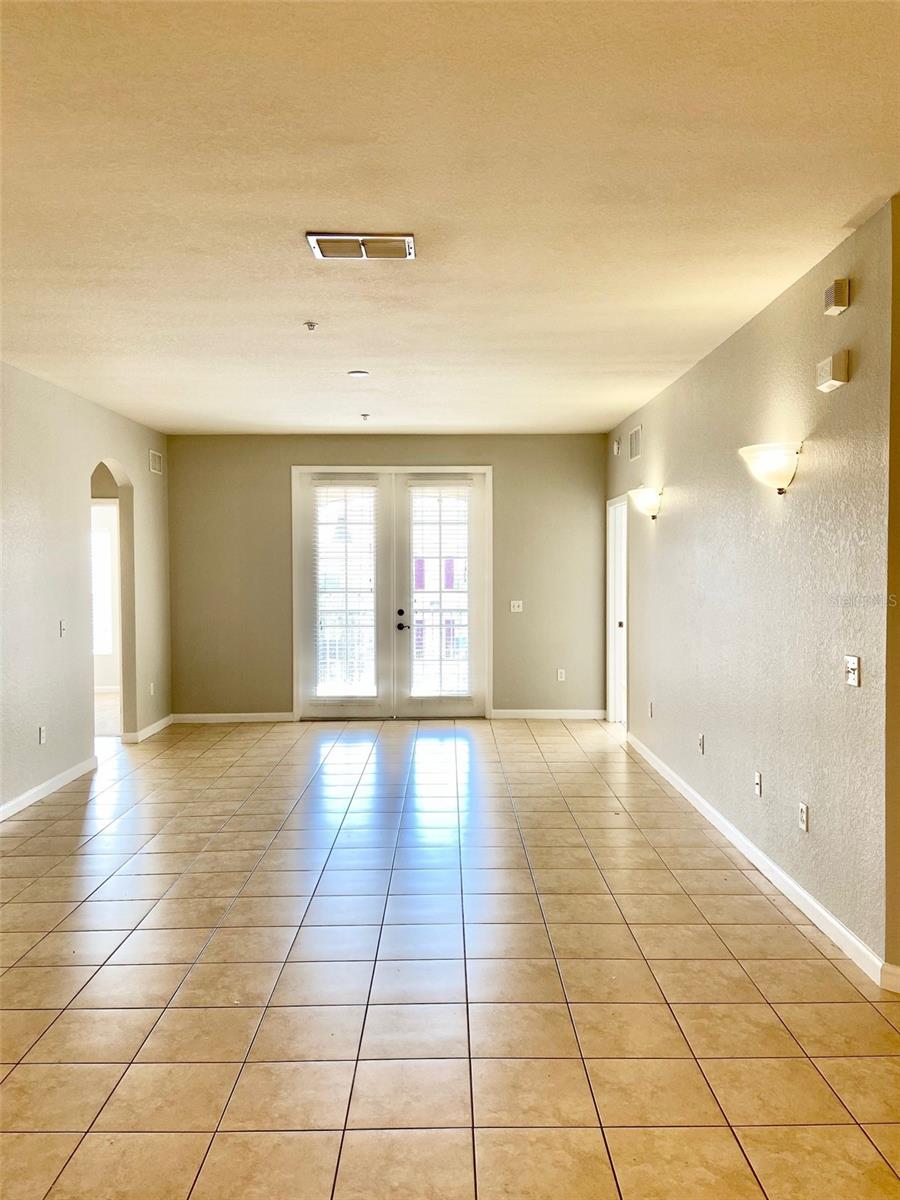 Image 5 of 28 For 3301 Whitestone Circle 307