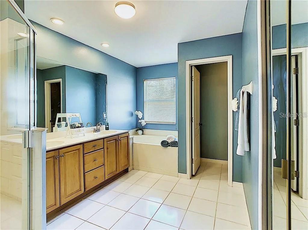 Image 23 of 38 For 13678 Waterhouse Way