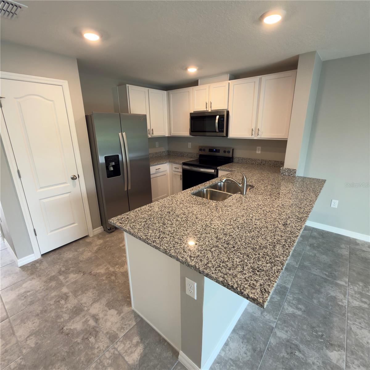 Image 4 of 18 For 542 Zinfandel Drive