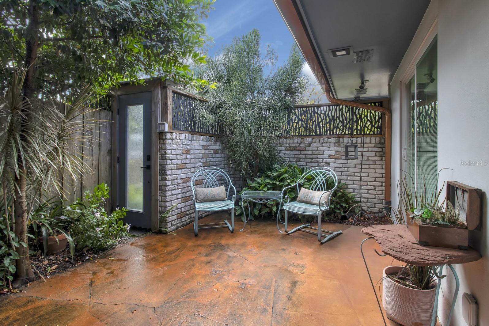 Image 45 of 80 For 211 Royal Oaks Circle
