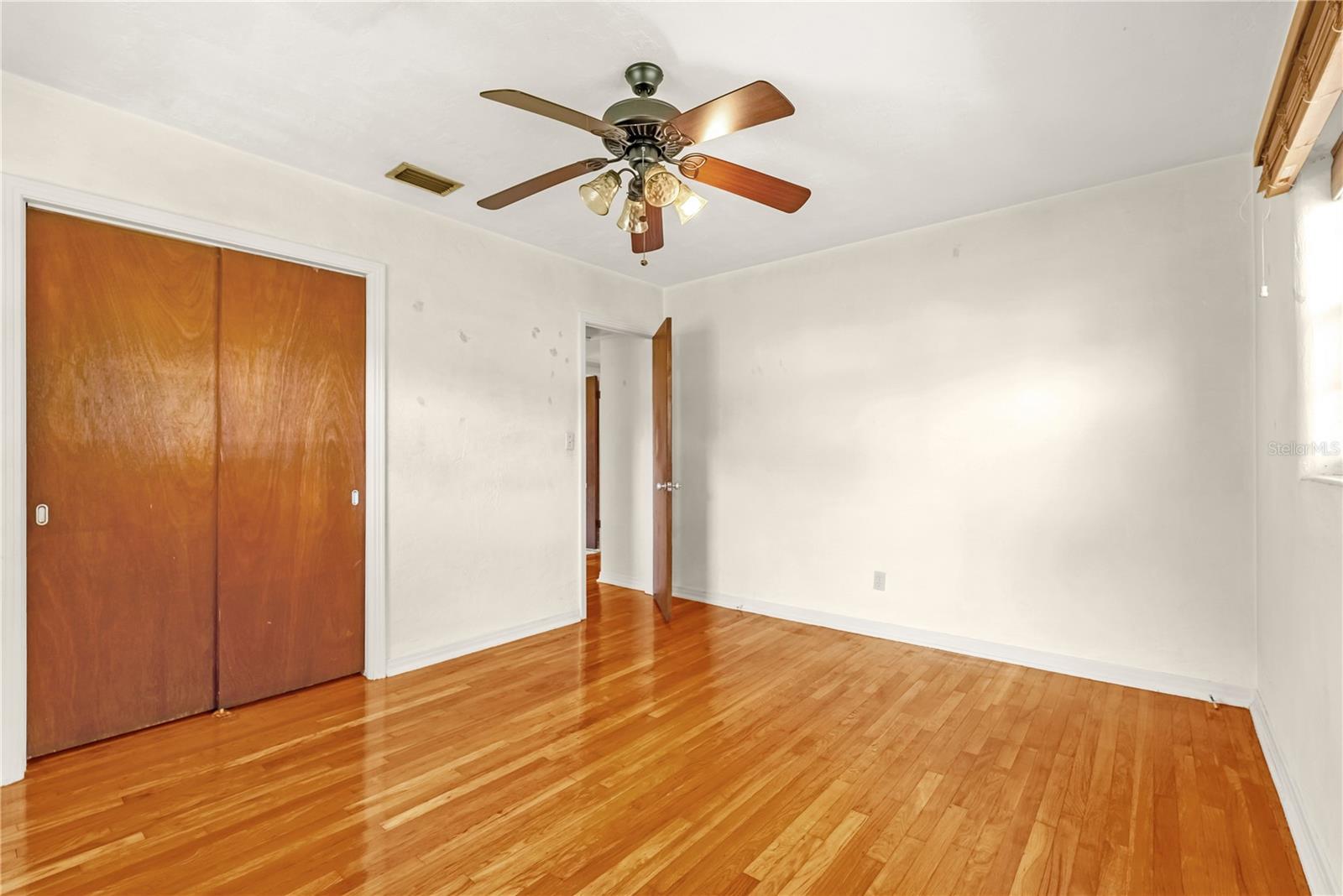 Image 10 of 30 For 630 Tam O Shanter Drive