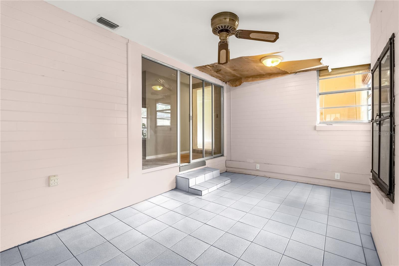 Image 23 of 30 For 630 Tam O Shanter Drive