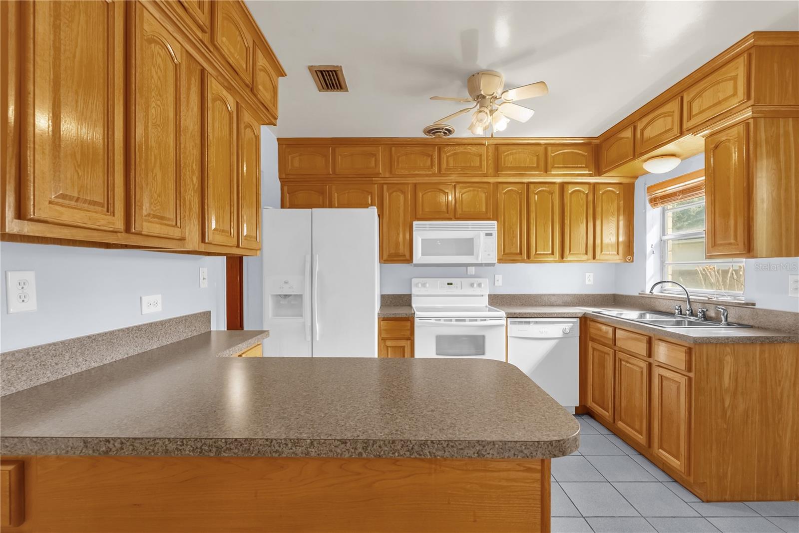 Image 4 of 30 For 630 Tam O Shanter Drive