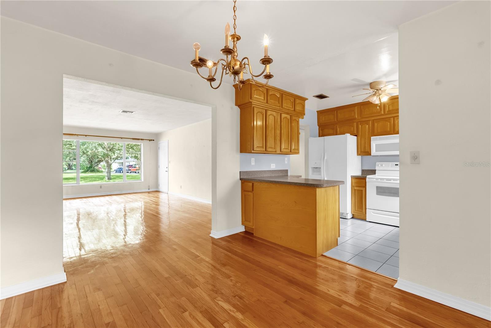 Image 6 of 30 For 630 Tam O Shanter Drive