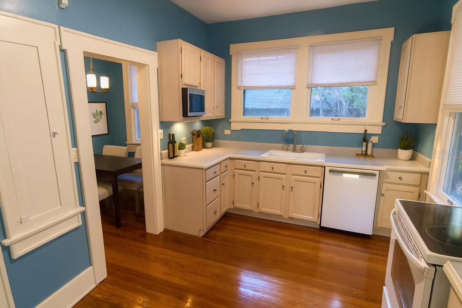 Image 11 of 26 For 120 Thornton Avenue