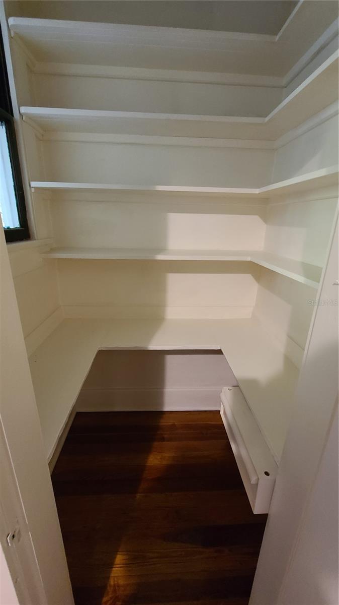 Image 21 of 26 For 120 Thornton Avenue