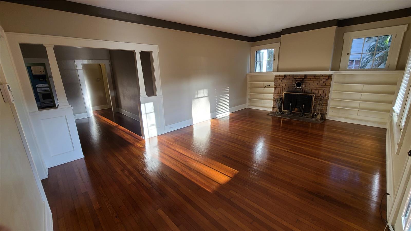 Image 6 of 26 For 120 Thornton Avenue