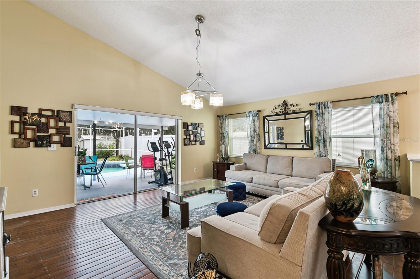 Image 17 of 44 For 12416 Holly Jane Court