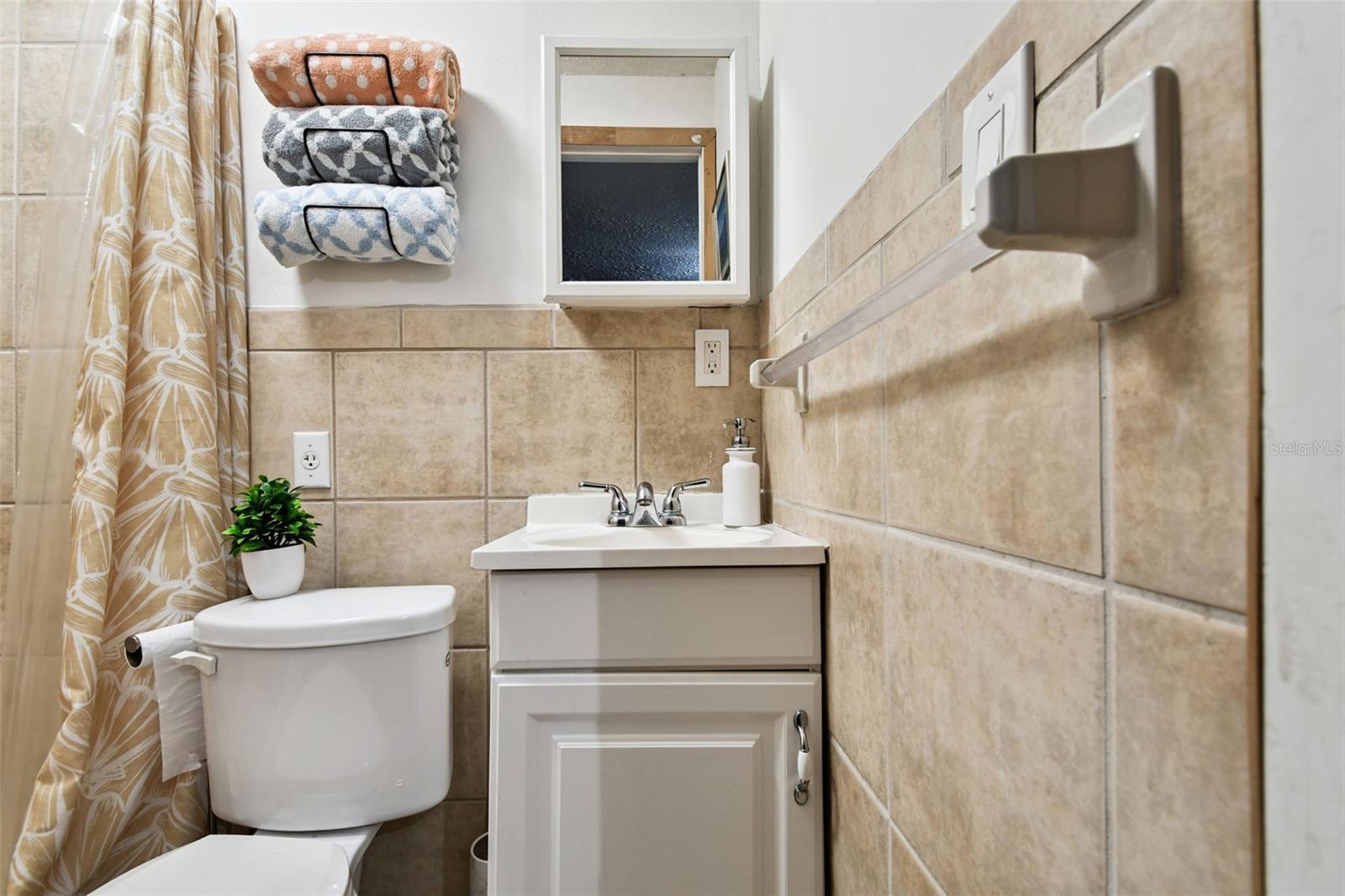 Image 24 of 44 For 12416 Holly Jane Court