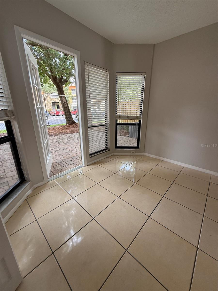 Image 10 of 50 For 4320 Middlebrook Road 2